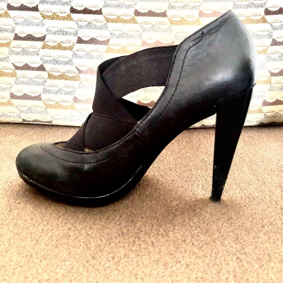 Michael Kors Shoes - Picture 3 of 6